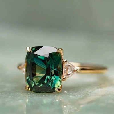 Elegant Fyrkantig Smaragd Ring