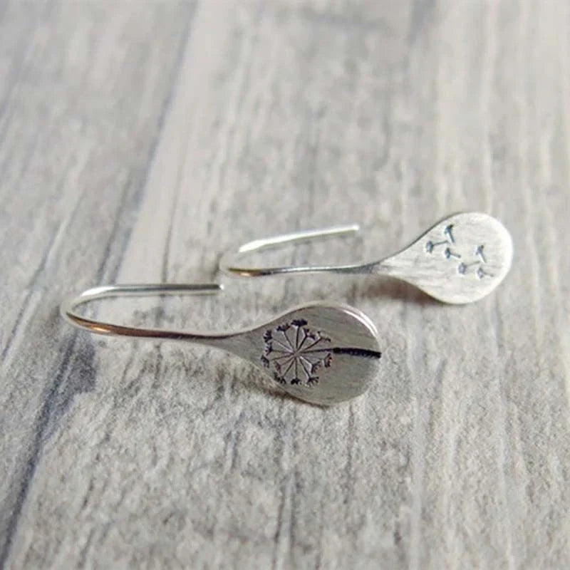 Örhänge i 925 sterling silver med lejonblad