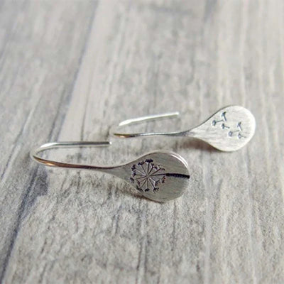 Örhänge i 925 sterling silver med lejonblad