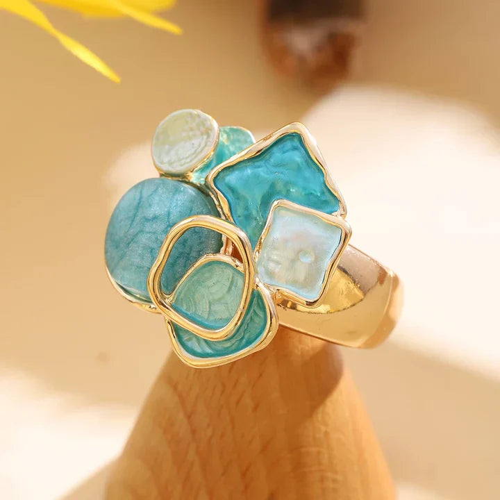Blåaktig guldring i vintage-stil